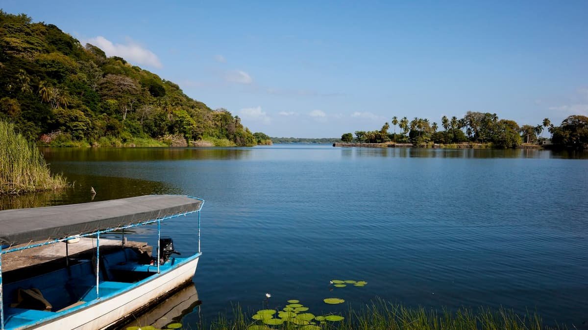 boat on the lake